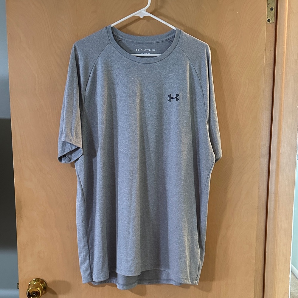 Under Armour Men's Heather Gray Short Sleeve Tee